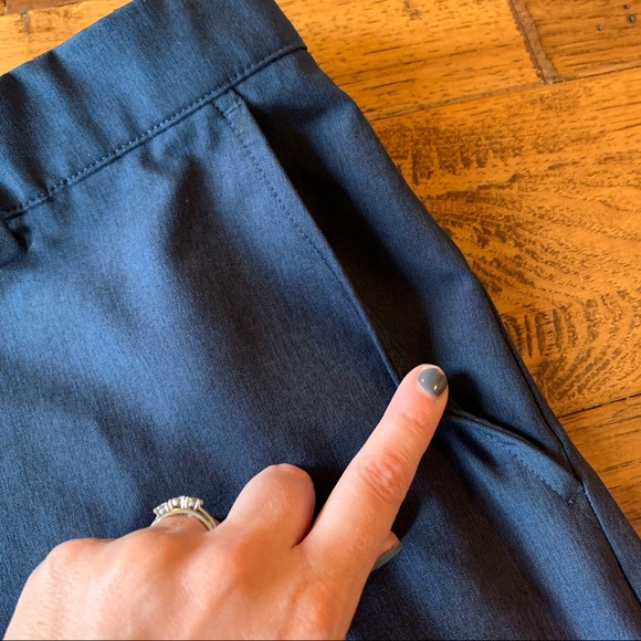 Greg Norman | Navy Blue Hybrid Shorts | Sz 38 - Picture 11 of 13